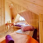 Zacisze Quarto em Acomodações Particulares